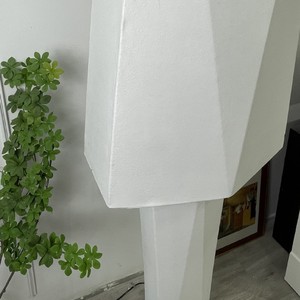Lámpara de Pie Poligonal Minimalista con Fuente de Luz LED para Hogar, Sala de Estar, Hotel, Villa, Diseño Artístico y Creativo - Product Image 4