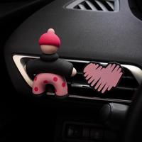 Kreative Polka-Dot-Figur Auto-Lufterfrischer Lüftungsanhänger Duftspender Gips Auto-Innendekoration