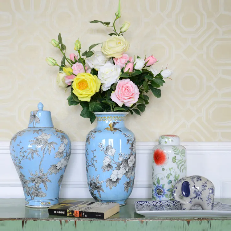 Vase décoratif en porcelaine chinois, imprimé à la main, vente en gros, décoration de fleurs bleues, pour maison, produits pour la maison