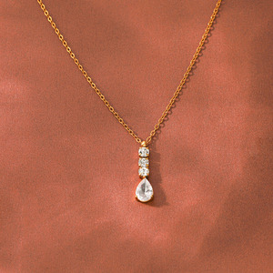Collar Minimalista con Colgante Geométrico de Circonita, Antideslustre, Pulido, de Acero Inoxidable con Baño de Oro de 18K, Accesorios Diarios para Mujer - Product Image 3