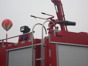 2025 M3000 Weichai 6X4 Euro 6 <span class=keywords><strong>pompier</strong></span> multifonctionnel nouvelle eau + mousse Diesel tiré Shaanxi Automobile dernier feu de pétrolier - Product Image 4