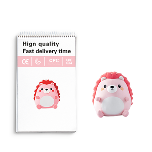 Oreiller en peluche personnalisé doux Kawaii Hedgehog Cute Toast pour enfants - Product Image 1