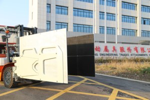 Гидравлический захват для картонных коробок Liandong для вилочного погрузчика, с импортными клапанами и 4-ступенчатым регулятором давления для безопасной работы - Product Image 4
