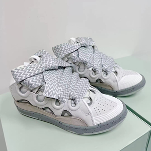 Chaussures de sport décontractées haut de gamme pour hommes, en cuir véritable, respirantes, antidérapantes, à semelles épaisses et plates, idéales pour la marche - Product Image 1