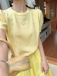 Pull en maille perlée pour femme 2026, manches courtes, épaules bouffantes, jaune beurre, col rond, en mélange de trois fibres, chic et décontracté - Product Image 1