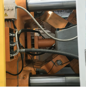 Máquina de Fundición a Presión en Cámara Fría de <span class=keywords><strong>500</strong></span> Toneladas para Farolas - Product Image 6
