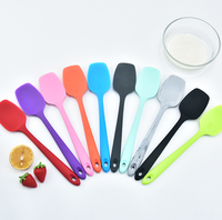 28.2CM Grattoir de cuisine en silicone de qualité alimentaire Outil de spatule de cuisson antiadhésive Résistant à la chaleur Spatule de mélange monobloc