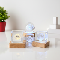 Lampe LED finie à la main avec base en bois, boule de cristal, sublimation, base lumineuse LED rechargeable en bois pour cadeau d'enfant, décoration de chambre