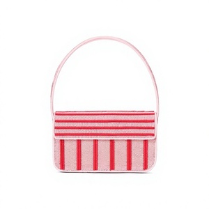 Sac à bandoulière vert brodé avec motif de boisson de dessin animé, sac à main tendance de forme personnalisée pour femmes, idéal pour les activités promotionnelles. - Product Image 5