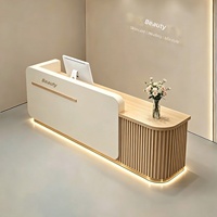 Comptoir de réception personnalisé pour magasin de vêtements féminins - Mobilier de bureau commercial minimaliste en cuir finition cuite
