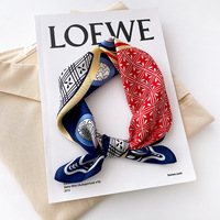 Foulard en soie satiné carré pour femmes Logo mûrier personnalisé personnalisé impression numérique fournisseur
