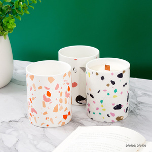 Portavelas de Cerámica Terrazzo Cilíndricos Blancos Mate Esmerilados Decoración del Hogar Impresión Digital Hechos a Medida - Product Image 5