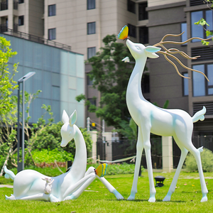 Tượng tuần lộc bằng sợi thủy tinh tùy chỉnh, kích thước thật, chất liệu nhựa resin, dùng trang trí ngoài trời - Product Image 3