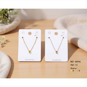 Cavigliera Tobiller con lettera C in acciaio inossidabile placcato oro, design minimalista per donna - Product Image 2