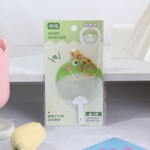 Ventiladores de mano portátiles de PVC transparente al por mayor con imágenes personalizadas de estrellas coreanas, cubiertas para piquetes de conciertos K-pop, decoración para eventos de fans, artesanías de plástico - Product Image 1