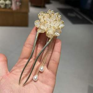 ปิ่นปักผมรูปตัวยูสำหรับผู้หญิงระดับไฮเอนด์พร้อมพู่ห้อยรูปดอกโบตั๋นอัลลอยด์แบบโบราณ - Product Image 6