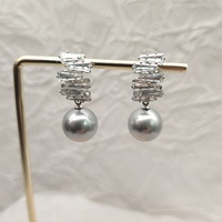 Printemps 2025 nouvelle mode Unique Zircon lumière luxe perle boucles d'oreilles mode diamant mariage et fête anniversaire cadeaux