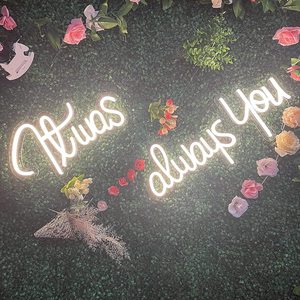 Insegna al Neon 'IT Era Sempre Tu' per Decorazioni di San Valentino, Luci al Neon per Anniversari di Matrimonio - Product Image 4