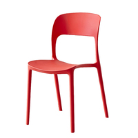 Chaises de terrasse de restaurant Chaises jaunes contemporaines pour resto café Chaises en plastique en gros