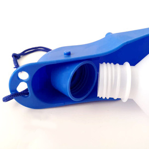 Bouteille d'eau portable pour chiens, distributeur d'eau de voyage pour animaux de compagnie en gros pour les promenades, bouteille de 250 ml. - Product Image 4
