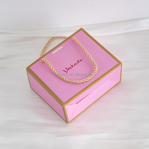Bolsa de Papel Rosa Delicada de 14*6*12cm con Borde Dorado, Bolsas de Regalo para Joyería con Asa de Listón Dorado - Product Image 5