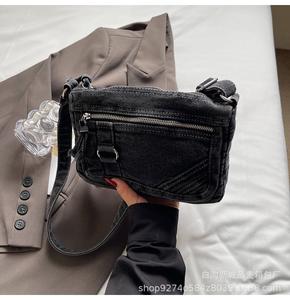 Sac bandoulière carré en PP texturé grande capacité pour filles, style coréen, avec fermeture élastique en cristal, idéal pour les trajets quotidiens - Product Image 6