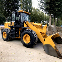 Chargeuse sur pneus d'occasion de 5 tonnes avec moteur Weichai et boîte de vitesses - Chargeuse de chantier de type cabine, machine de terrassement prête à la livraison