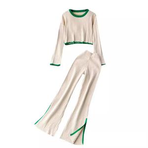 Ensemble 2 pièces décontracté personnalisé pour femmes Nouveau pull court à col rond en coton tricoté respirant et costume en tricot fendu - Product Image 1