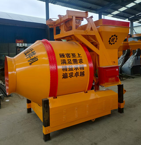 Nieuwe Jzc350 mobiele kleine automatische betonmixer met volledig klimmende trommel, motor, pomp en zelfladende functie, 20m³/uur productiecapaciteit. - Product Image 2