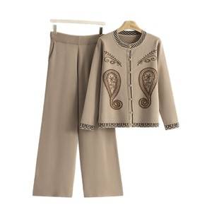Ensemble de chandail en tricot pour femmes, cardigan à manches longues brodé avec pantalon large, tenue décontractée printemps automne - Product Image 4