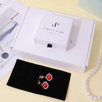 Série de boîtes à tiroirs blanches A1 avec inserts noirs, emballage extérieur pour envoi postal, personnalisation graphique, ouverture frontale et présentation, Emballage Bijoux