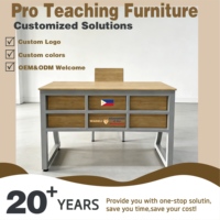 Bureau d'enseignant moderne et durable avec chaise confortable, mobilier de bureau scolaire, table en bois avec tiroirs pour salle de classe