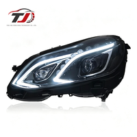 Adapté pour la modification du bloc optique de la Mercedes-Benz Classe E W212 2010-2015, mise à niveau des anciennes feux de croisement et de route par des nouveaux feux LED.