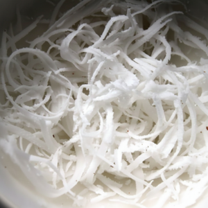 มะพร้าวอบแห้งคุณภาพสูงสำหรับการแปรรูปอาหาร / มะพร้าวอบแห้งจากเวียดนาม - Product Image 1