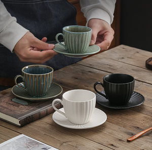 ชุดถ้วยกาแฟเซรามิกสไตล์ญี่ปุ่นลายทางแฟชั่นแบบเรียบง่ายของขวัญทางธุรกิจช่วงบ่าย150มล. ชุดถ้วยชาและจานรอง - Product Image 1