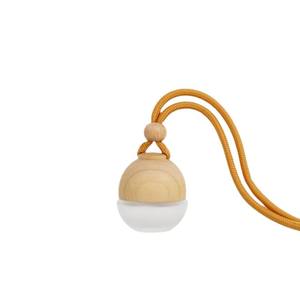ขวดน้ำหอมแขวนในรถยนต์ทรงกลมขนาด 6 มล. พร้อมฝาไม้ - Product Image 1