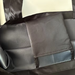 กระเป๋าช้อปปิ้งพับได้แบบกำหนดเองได้  วัสดุโพลีเอสเตอร์รีไซเคิล น้ำหนักเบา ทนทาน  สำหรับโฆษณาส่งเสริมการขาย  คุณภาพสูง เป็นมิตรกับสิ่งแวดล้อม  สำหรับทุกเพศ - Product Image 2