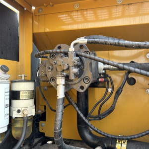 Excavatrice sur chenilles hydraulique Sany 245 d'occasion en bon état pour l'exportation - Product Image 3