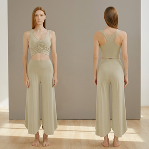 Conjunto de Yoga para Mujer Primavera-Verano, Resistente al Viento, 2 Piezas, Spandex/Nylon, Chaleco Corto Plisado, Pantalones Ligeramente Anchos, Logotipo Frontal - Product Image 3