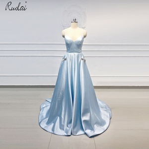 <span class=keywords><strong>Abito</strong></span> Lungo da Cerimonia Ruolai LDC6507 Plus Size con Spalline Sottili, Scollo a V, in Raso Blu, <span class=keywords><strong>Schiena</strong></span> Incrociata e Tasche - Product Image 1