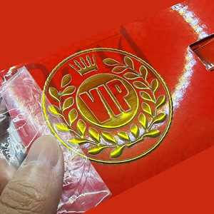 Adesivo personalizzato in PVC lucido con Logo lamina d'oro UV Transfer timbro a caldo tecnica per il profumo lucido imballaggio materiali ausiliari - Product Image 3