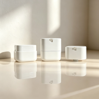 Pot à pompe sans air personnalisé avec logo, carré, blanc mat, pour baume nettoyant, sérum, beurre corporel, masque capillaire, luxe