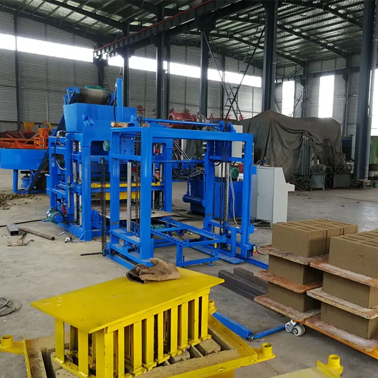 QT4-18 macchina idraulica automatica per la produzione di blocchi di cemento in Ghana sud Africa