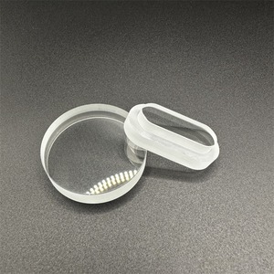 Bande transparente personnalisée avec des disques de verre circulaires au bord des marches formant une fenêtre circulaire - Product Image 3
