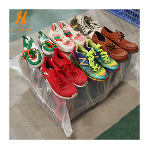 รองเท้าหนังมือสองจากอิตาลีไซส์43 - Product Image 5