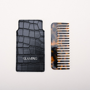 GLAMPKG Pochette de rangement portable en cuir pour peigne avec logo personnalisé, housse de protection pour peigne à cheveux pour l'extérieur - Product Image 1