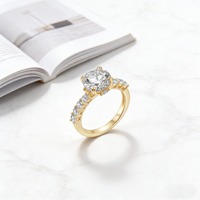 Bague de Fiançailles Personnalisée en Argent Sterling 925 Plaqué Or avec Moissanite Ronde Taillée en Gros pour Femme - Fabricant