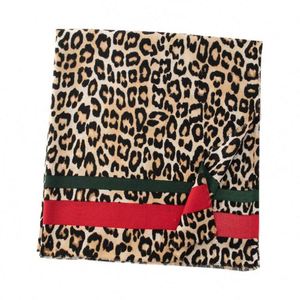Fabricantes de buena calidad al por mayor chales Pashmina bufanda cálida gruesa Leapord bufanda de Invierno para mujer - Product Image 5
