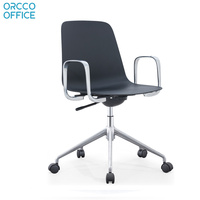 Nouvelle conception de chaise de travail pivotante en plastique pour étudiants, idéale pour les bibliothèques scolaires, les hôpitaux, les laboratoires, les petites salles de réunion