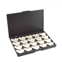 Palette de fards à paupières en forme de cœur personnalisée, étui de maquillage magnétique creux en plastique à 20 chambres